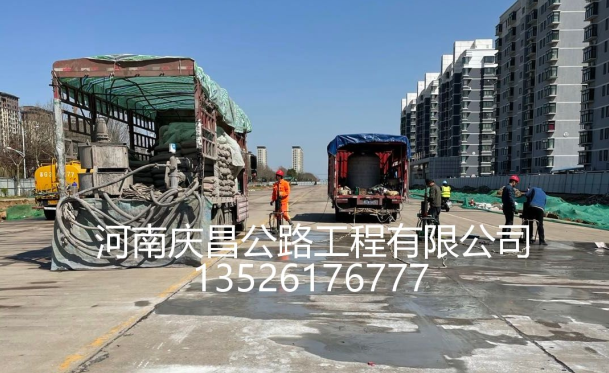 公路壓漿施工隊(duì)：路面養(yǎng)護(hù)如何實(shí)施