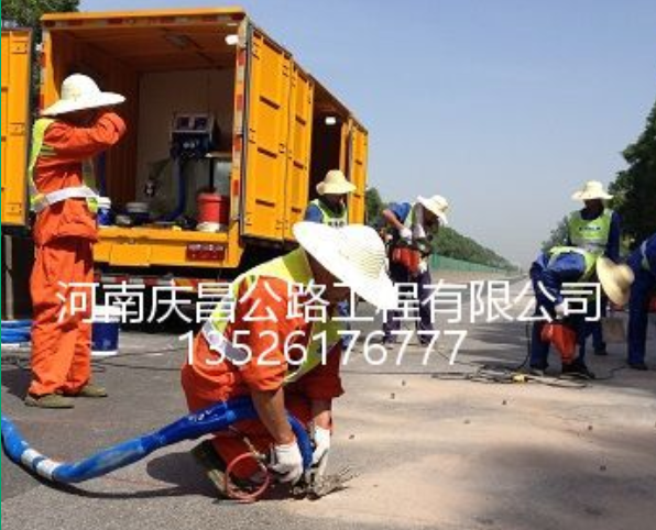 公路壓漿施工隊：公路為何需要養(yǎng)護？